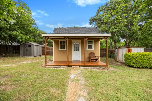 1315 W Ridge Drive, Duncanville, TX 75116