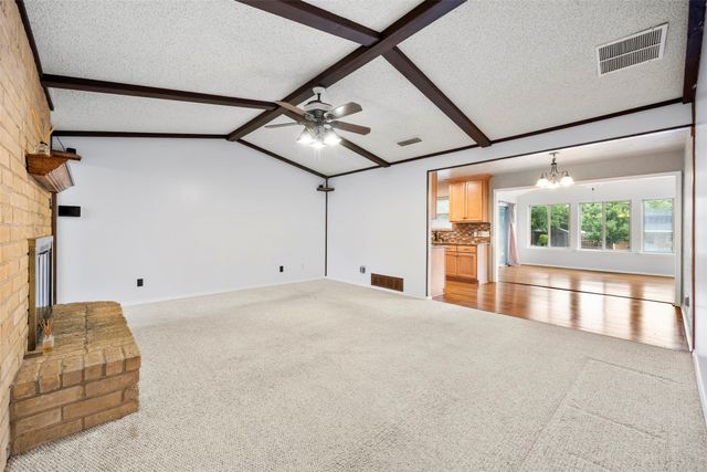 1315 W Ridge Drive, Duncanville, TX 75116