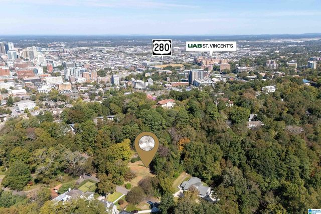 2000 WARWICK COURT, Birmingham, AL 35209