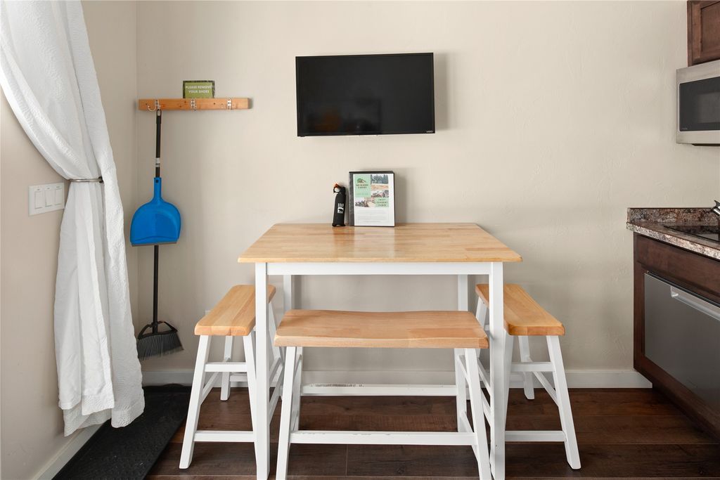 7547 Hwy 2 E, Columbia Falls, MT 59912 photo 13