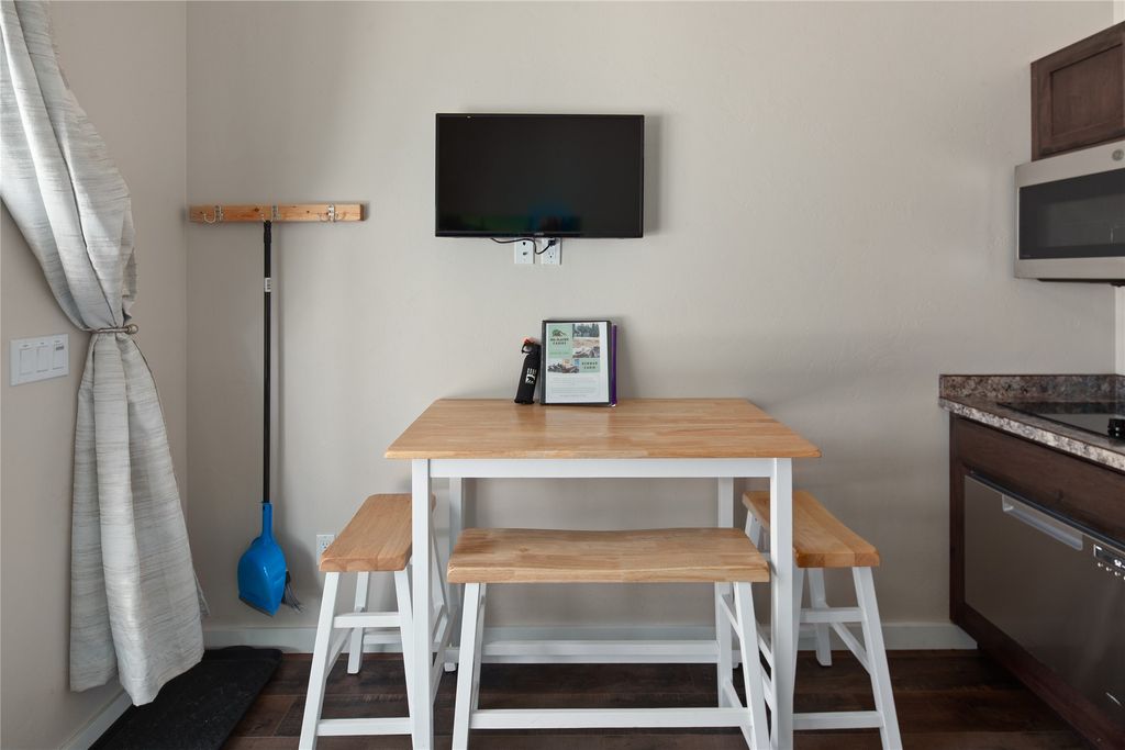 7547 Hwy 2 E, Columbia Falls, MT 59912 photo 25