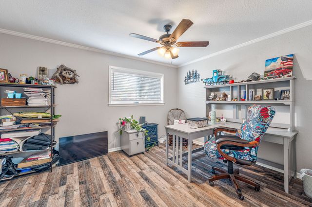 919 S N Avenue N, Clifton, TX 76634