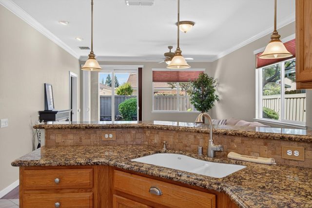 156 Stags Leap Ln, Lincoln, CA 95648