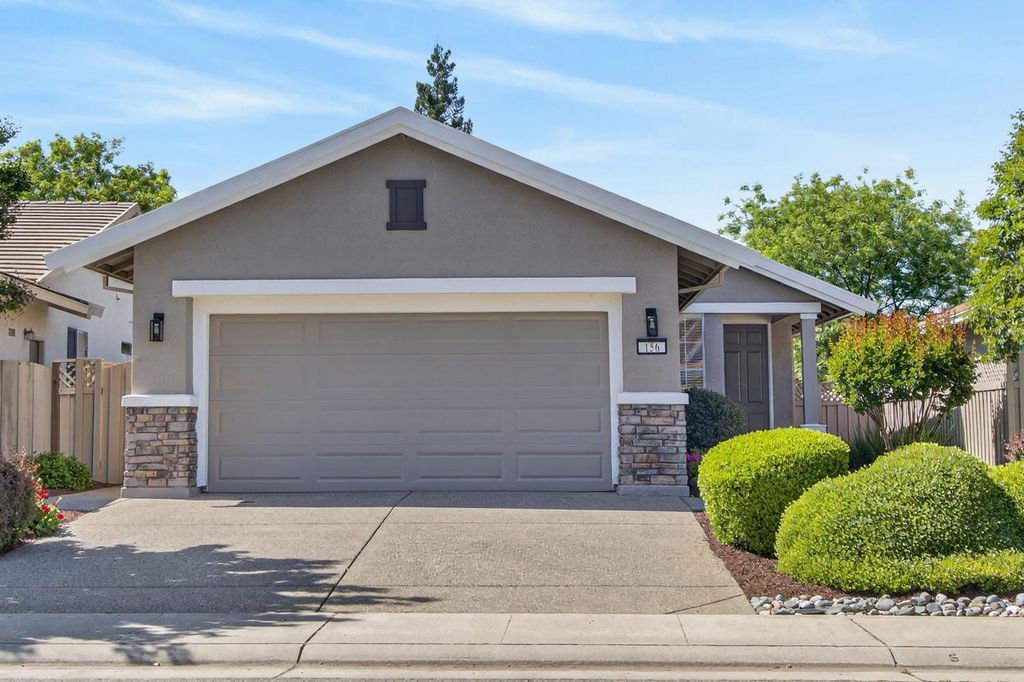 156 Stags Leap Ln, Lincoln, CA 95648