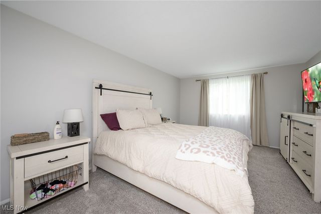 2684 Serra Vista Drive, Stow, OH 44224