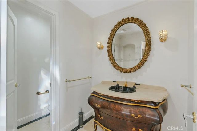 5081 E Copa De Oro Drive, Anaheim, CA 92807