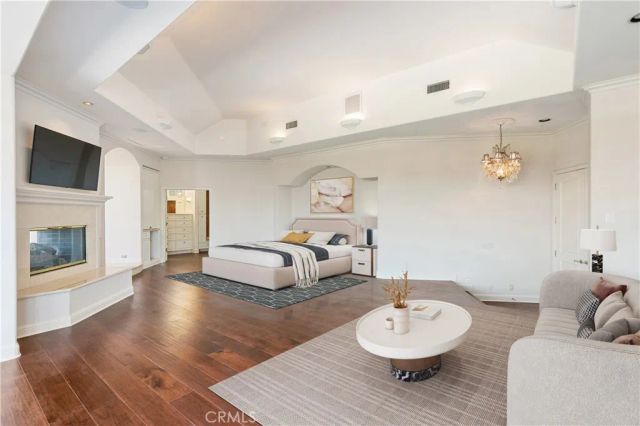 5081 E Copa De Oro Drive, Anaheim, CA 92807