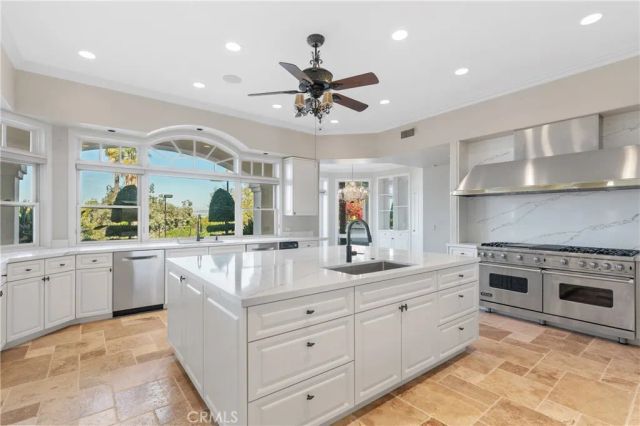5081 E Copa De Oro Drive, Anaheim, CA 92807