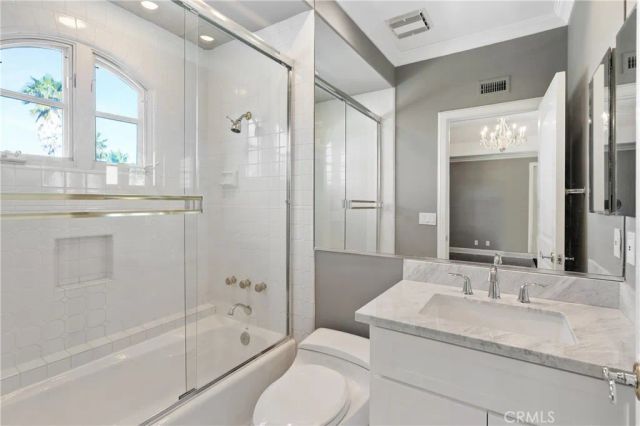 5081 E Copa De Oro Drive, Anaheim, CA 92807