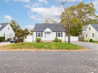 170 Calderwood Drive, Warwick, RI 02886