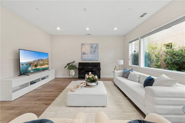 640 Athos, Lake Forest, CA 92630