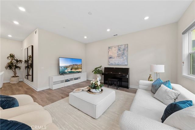 640 Athos, Lake Forest, CA 92630