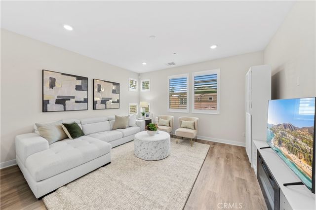640 Athos, Lake Forest, CA 92630