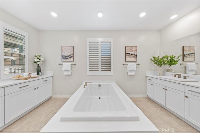 640 Athos, Lake Forest, CA 92630