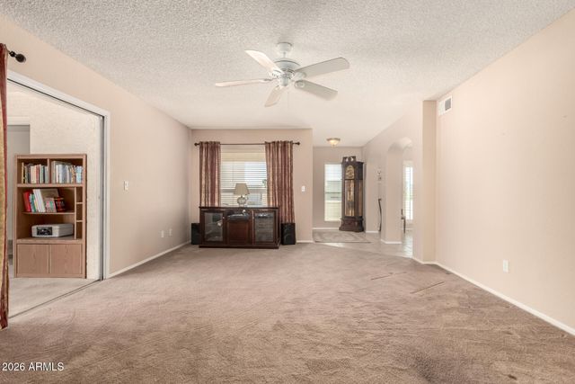 1302 E Rowlands Lane, Phoenix, AZ 85022