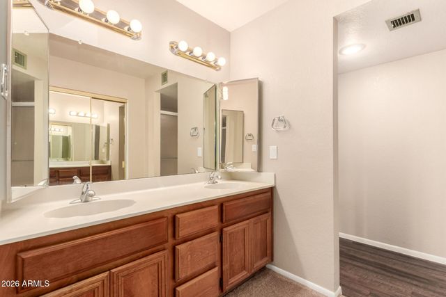 1302 E Rowlands Lane, Phoenix, AZ 85022