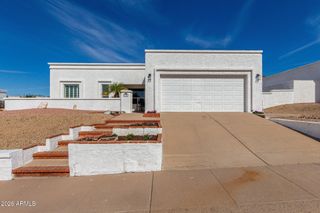 1302 E Rowlands Lane, Phoenix, AZ 85022