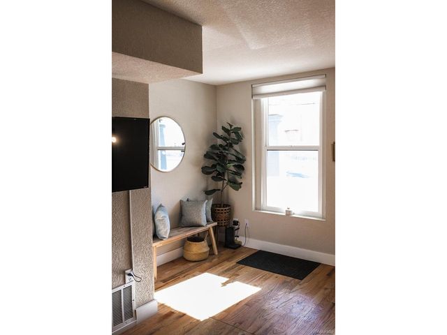 1725 E 35th Ave 103, Denver, CO 80205