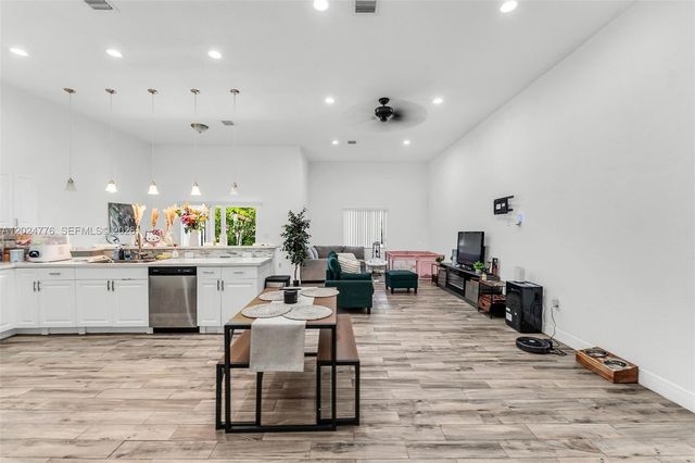 2804 Washington Drive, Fort Lauderdale, FL 33311