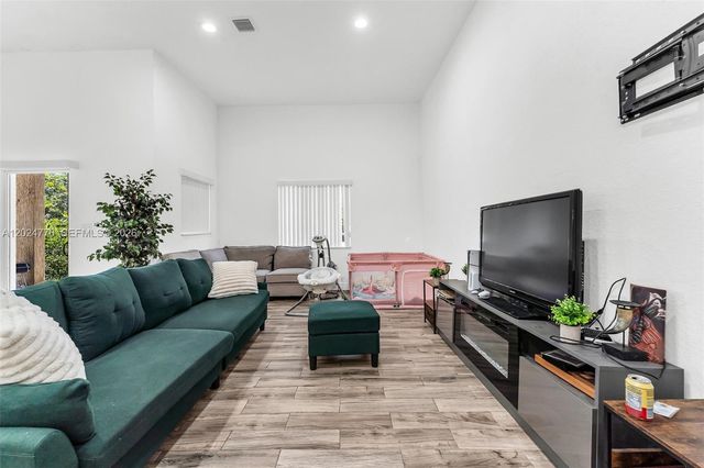 2804 Washington Drive, Fort Lauderdale, FL 33311
