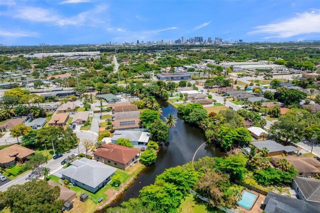 2804 Washington Drive, Fort Lauderdale, FL 33311