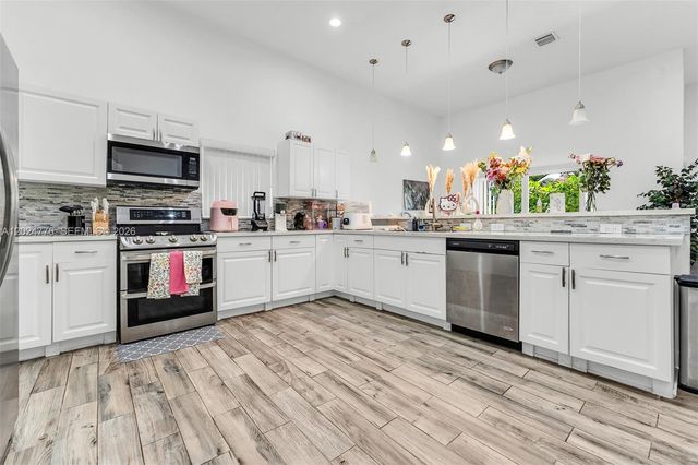 2804 Washington Drive, Fort Lauderdale, FL 33311