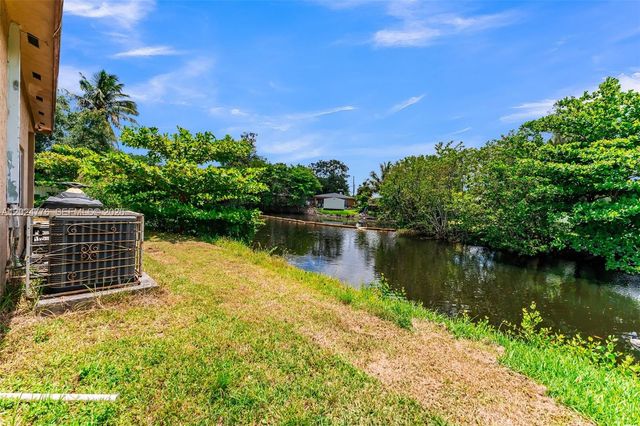 2804 Washington Drive, Fort Lauderdale, FL 33311