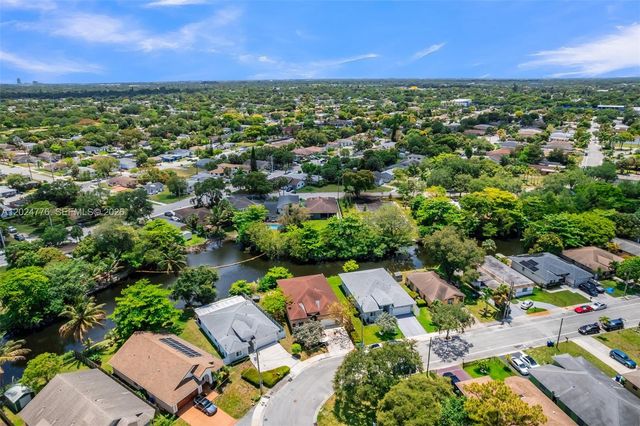 2804 Washington Drive, Fort Lauderdale, FL 33311
