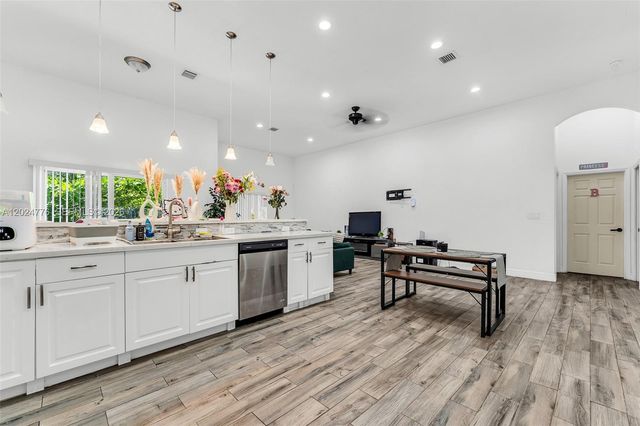 2804 Washington Drive, Fort Lauderdale, FL 33311