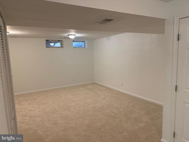 3 COACHLIGHT DR, Sicklerville, NJ 08081