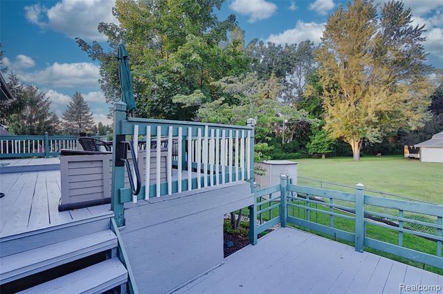 38508 Alma Lane, Westland, MI 48185