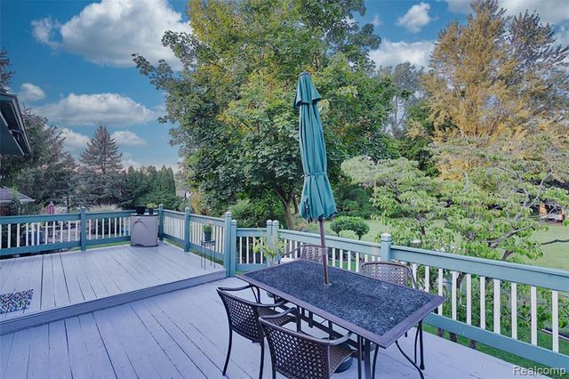 38508 Alma Lane, Westland, MI 48185