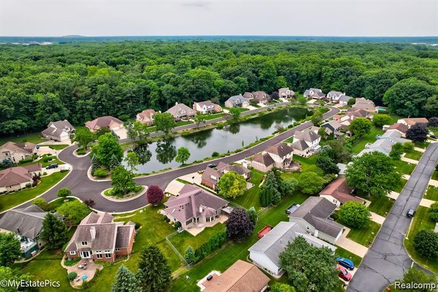 38508 Alma Lane, Westland, MI 48185