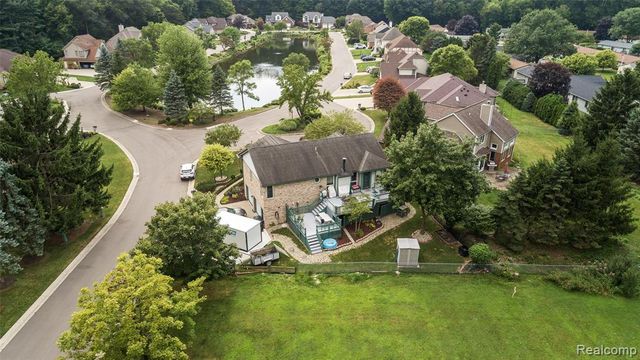 38508 Alma Lane, Westland, MI 48185