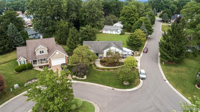 38508 Alma Lane, Westland, MI 48185