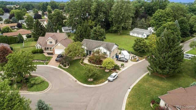 38508 Alma Lane, Westland, MI 48185