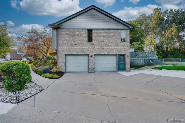 38508 Alma Lane, Westland, MI 48185