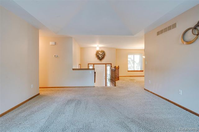 38508 Alma Lane, Westland, MI 48185