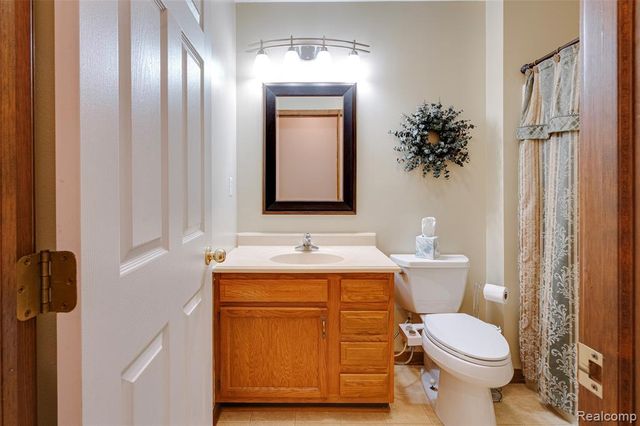 38508 Alma Lane, Westland, MI 48185