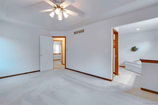 38508 Alma Lane, Westland, MI 48185