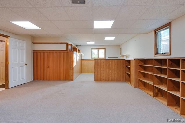 38508 Alma Lane, Westland, MI 48185