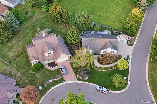 38508 Alma Lane, Westland, MI 48185