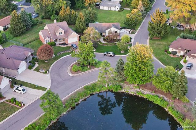 38508 Alma Lane, Westland, MI 48185