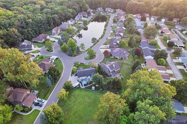 38508 Alma Lane, Westland, MI 48185