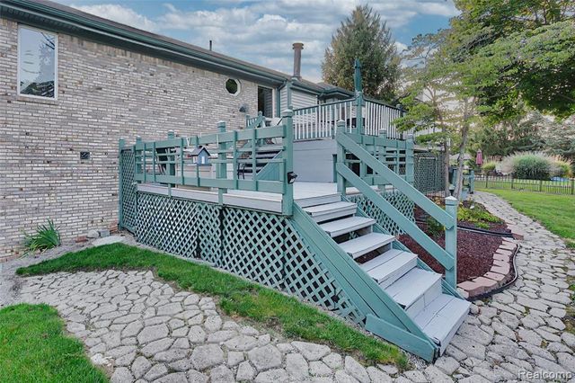 38508 Alma Lane, Westland, MI 48185