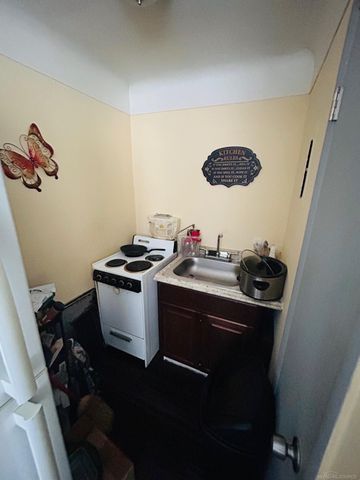 13521 E Mcnichols Road, Detroit, MI 48205