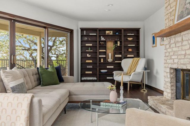 1922 Cypress PT W, Austin, TX 78746