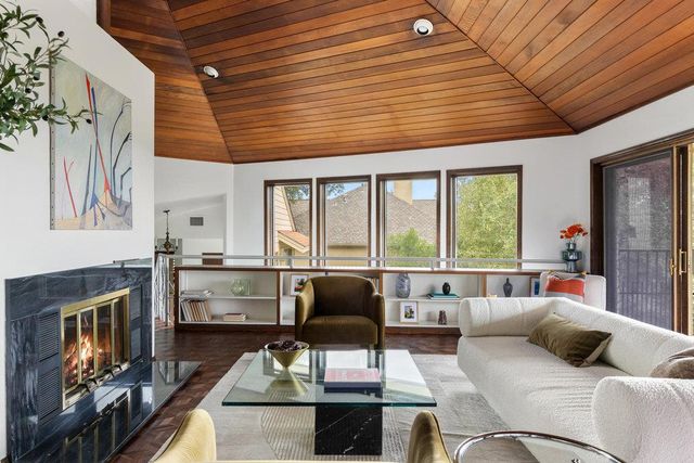 1922 Cypress PT W, Austin, TX 78746