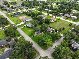 104 N Forrest Avenue, La Porte, TX 77571
