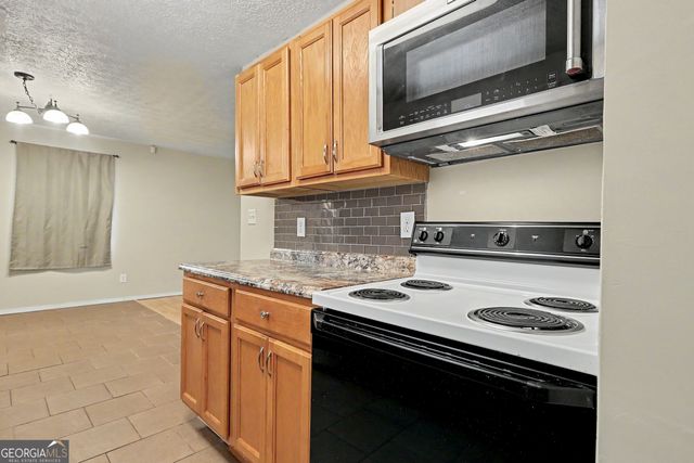 250 Short Road, Jackson, GA 30233